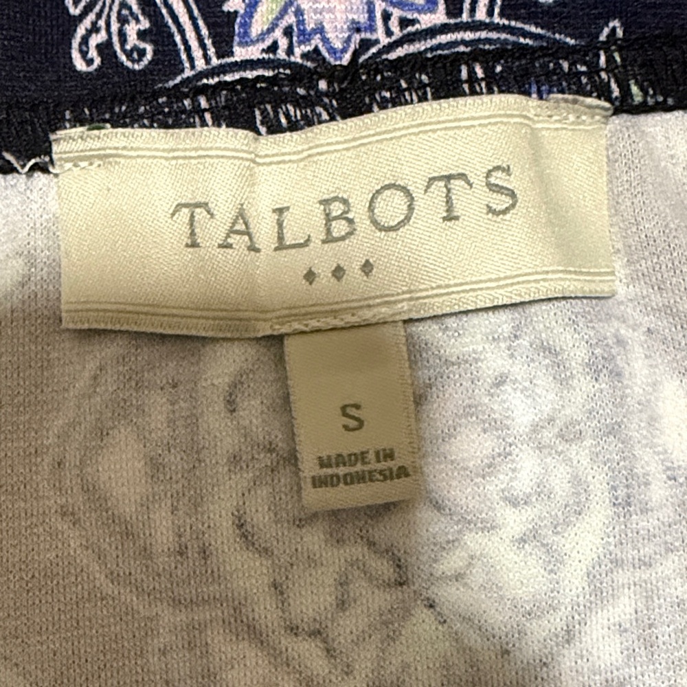 ✨Talbots Blue and Pink Patterened A-Line Skirt - Picture 2 of 6